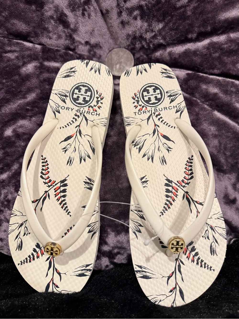 Tory Burch Solid Thin Flip Flops Size 6 - BRAND NEW